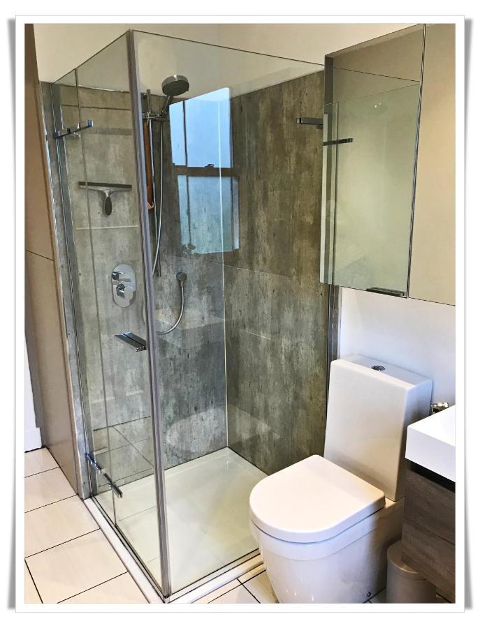 Spacious And Modern 2 Bedroom Flat Near The City Centre إدنبرة المظهر الخارجي الصورة