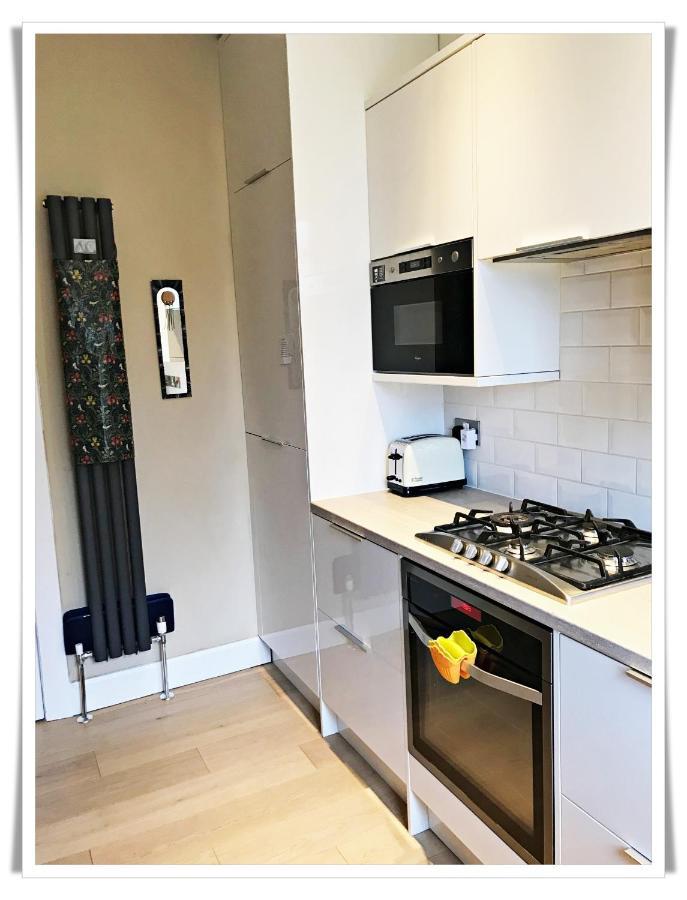 Spacious And Modern 2 Bedroom Flat Near The City Centre إدنبرة المظهر الخارجي الصورة